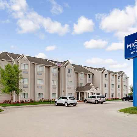 Microtel Inn & Suites By Wyndham בלוויו מראה חיצוני תמונה