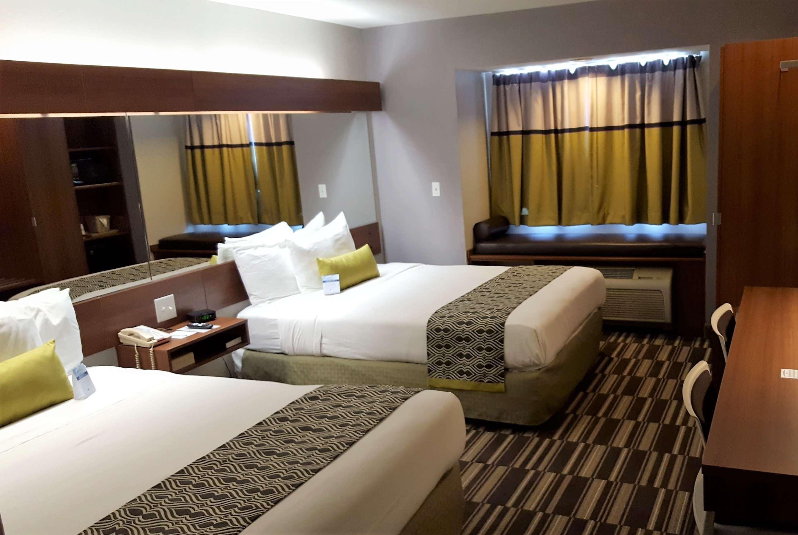 Microtel Inn & Suites By Wyndham בלוויו מראה חיצוני תמונה