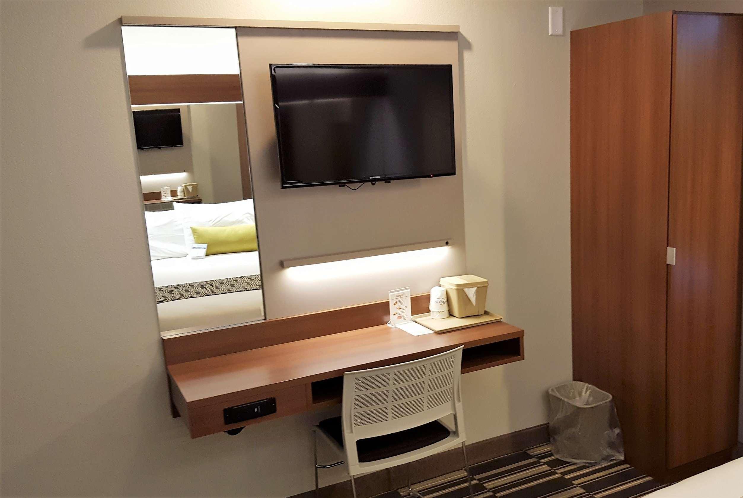 Microtel Inn & Suites By Wyndham בלוויו מראה חיצוני תמונה