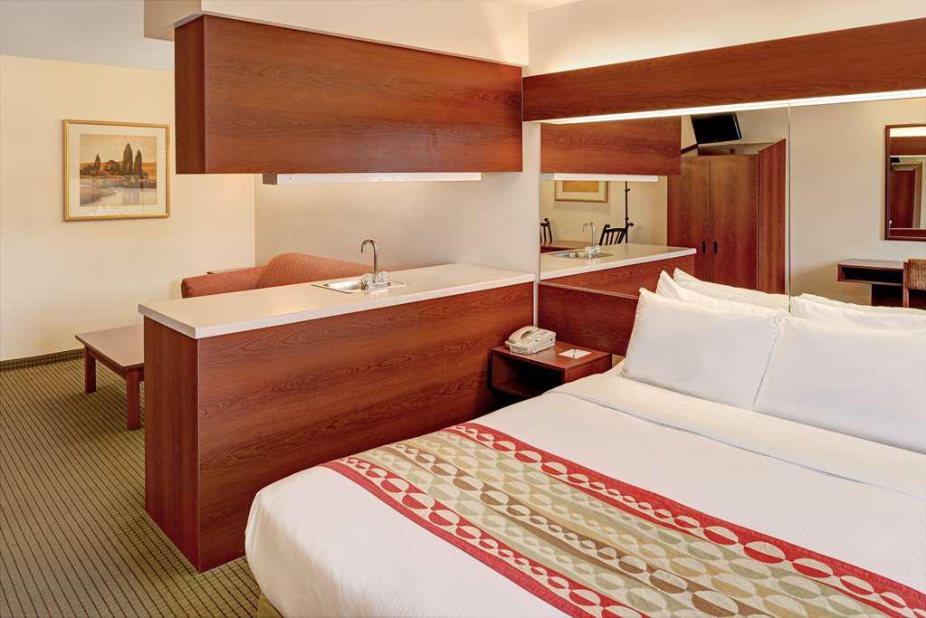 Microtel Inn & Suites By Wyndham בלוויו מראה חיצוני תמונה