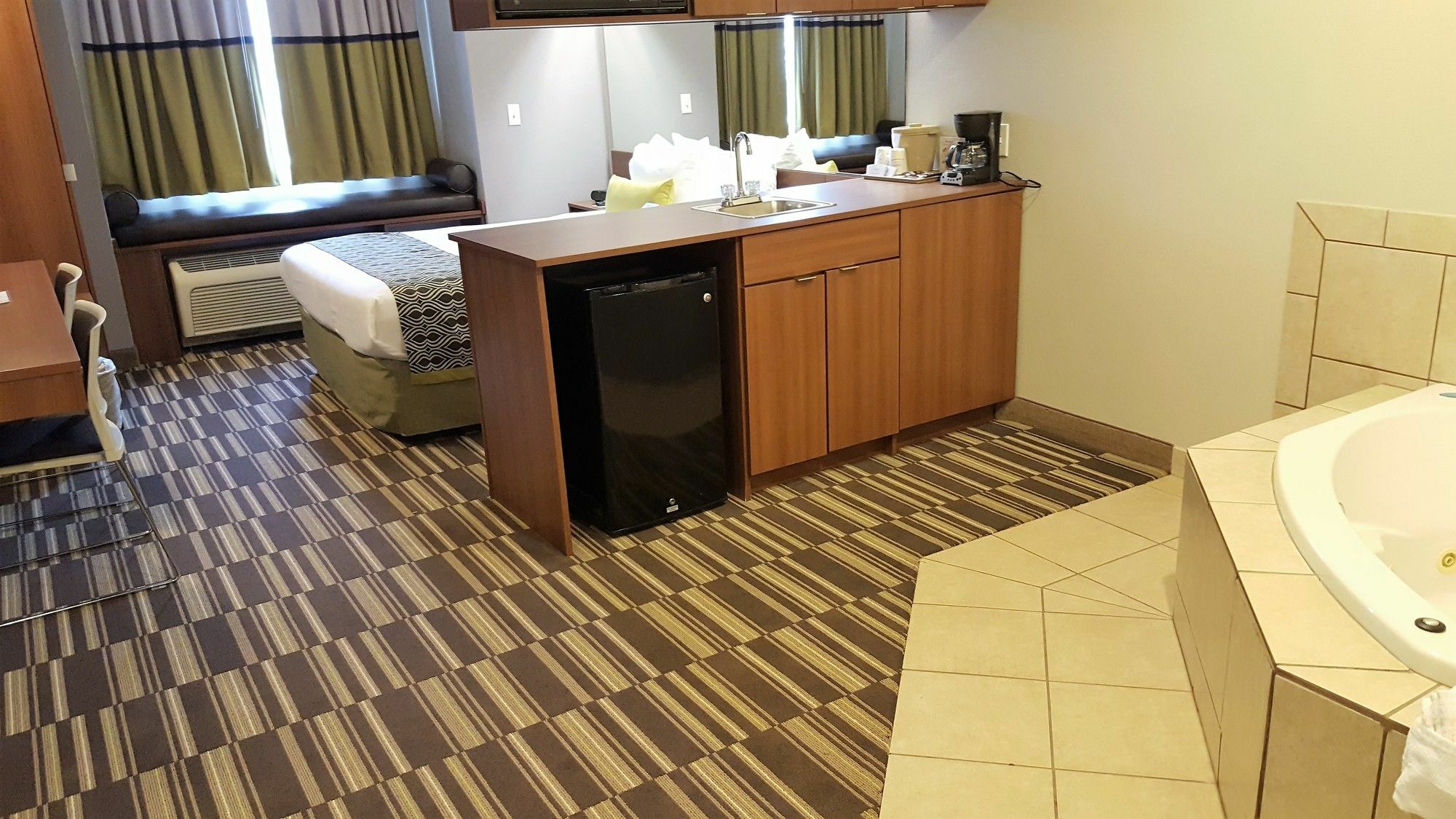Microtel Inn & Suites By Wyndham בלוויו מראה חיצוני תמונה